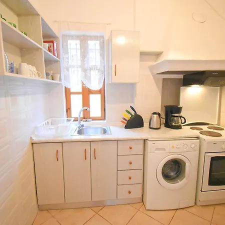 Barlee Front House,
