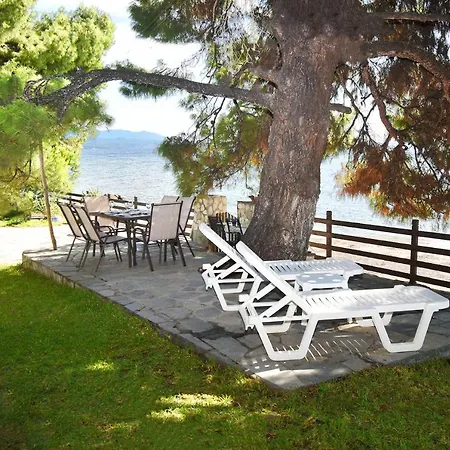 Casa de Férias Barlee Front House, *