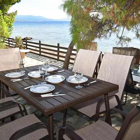 Casa de Férias Barlee Front House, *