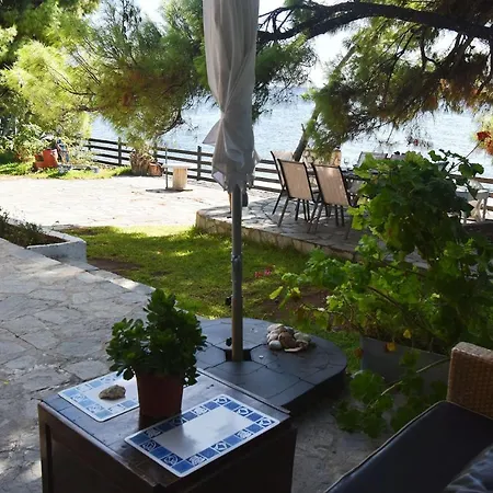 Casa de Férias Barlee Front House,