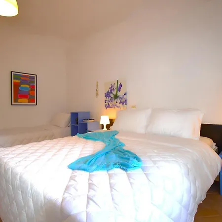 Casa de Férias Barlee Front House, *