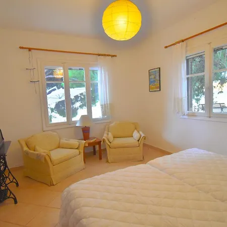 Barlee Front House, *